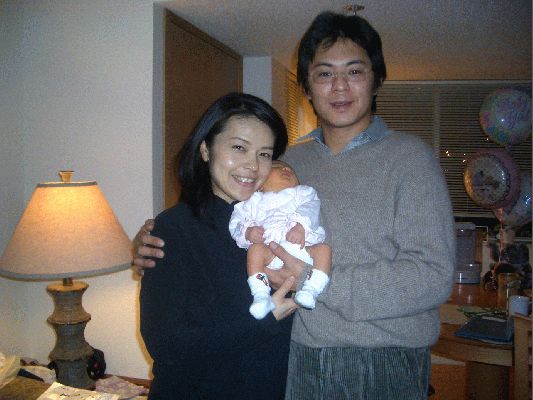 Methodist hospital, December 21, 2004
Masako, Aikel and Kenichiro
