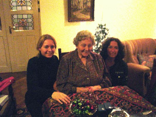 Me, my grandmother and mother
Glane, Dec 27, 2004
