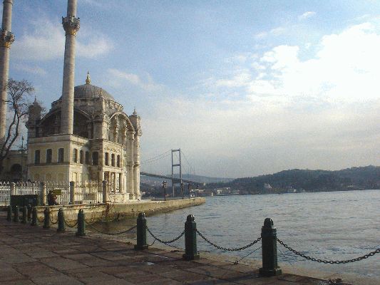 Istanbul Dec 30, 2004
Mosk at the Bosporus
