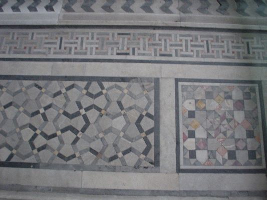 Istanbul Dec 31, 2004
Topkapi Palace floor
