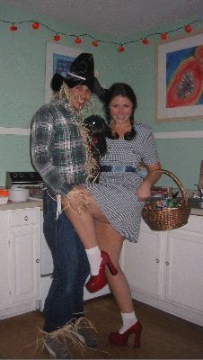 October 30, 2004 Haloween at Jennifer's Castle
The Scarecrow, Dorothy & Toto! 
