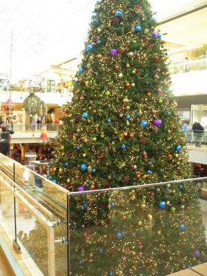 Huge Christmas tree in Mall
