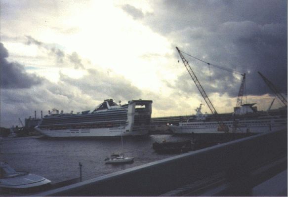Biggest cruise ship in the world (2000)
